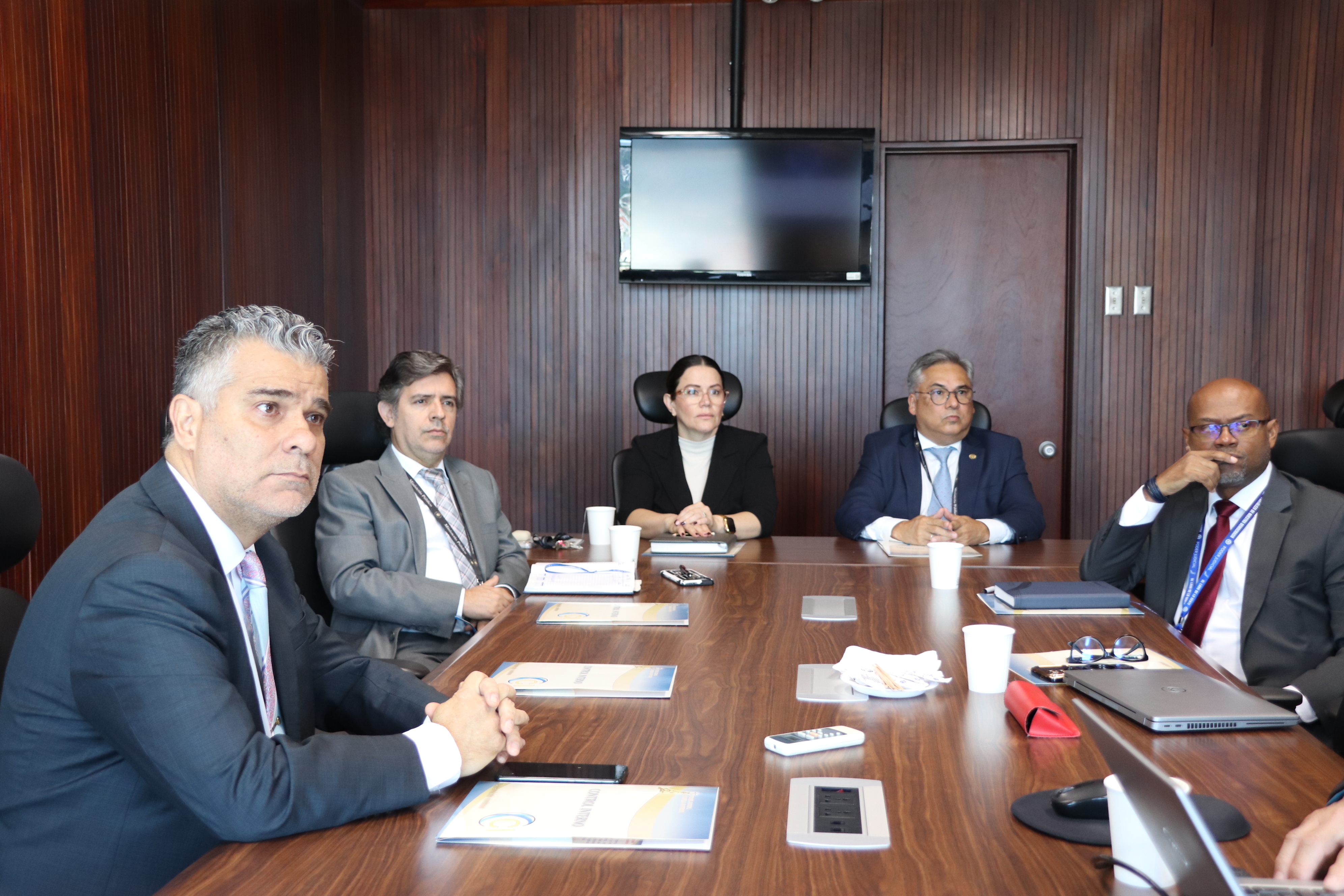 Oficina de Control Interno y Ministerio Público analizan autoevaluación Institucional y Valoración de Riesgos 2025
